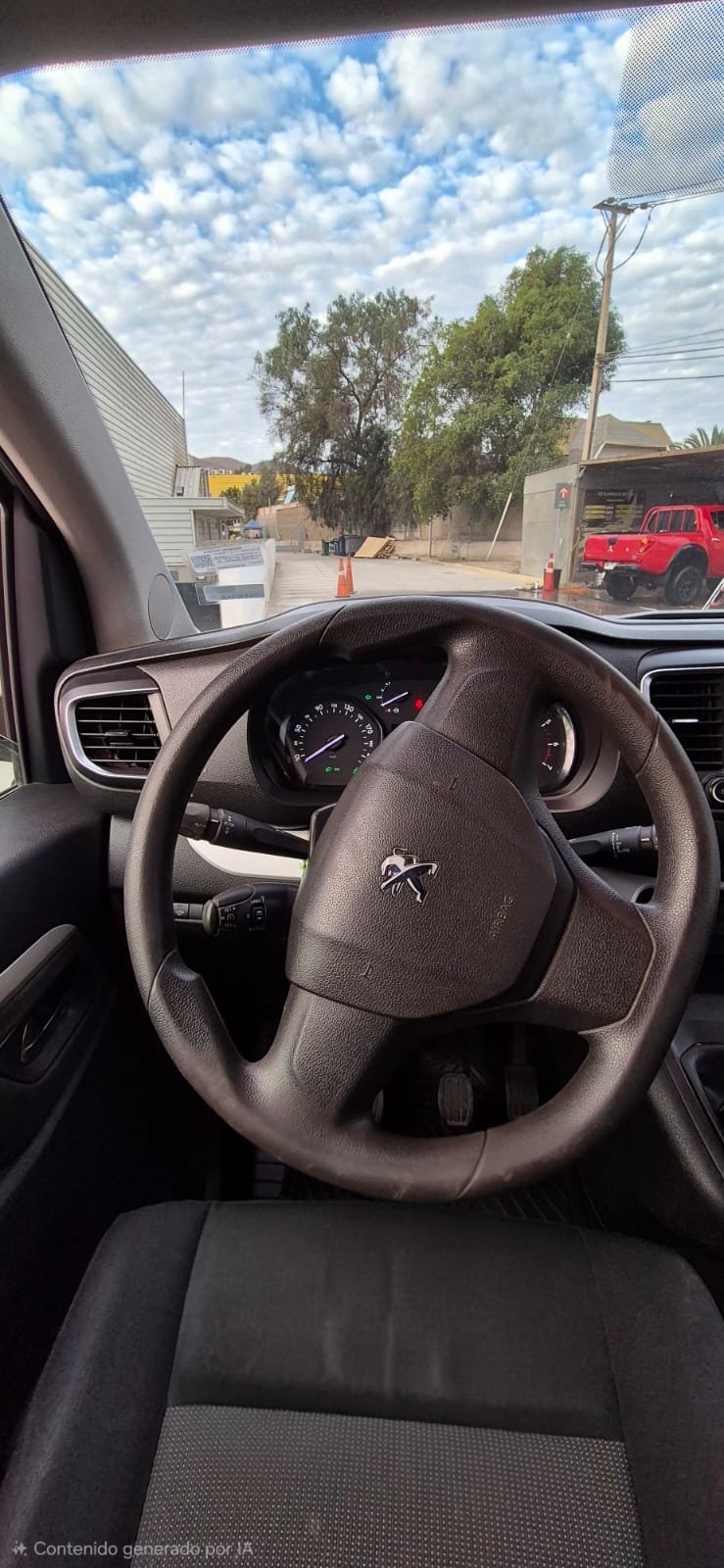 Peugeot traveler bussines 2025 Imagen 6
